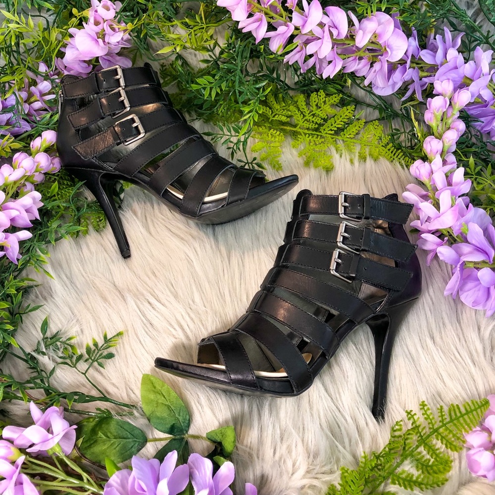 🔥🔥🔥SEXY Black GUESS strapped heels